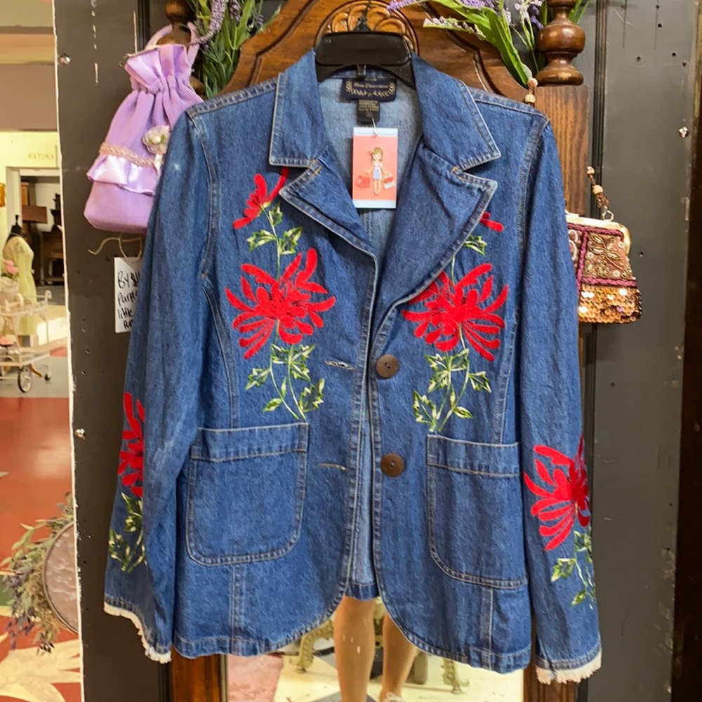 Fabulous embroidered denim blazer